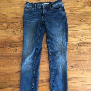 Levi’s 711 skinny jeans